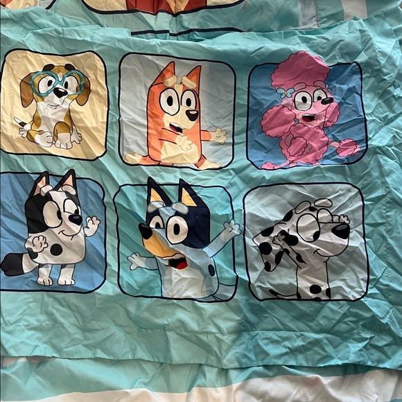 Bluey comforter set - Picture 2 of 6